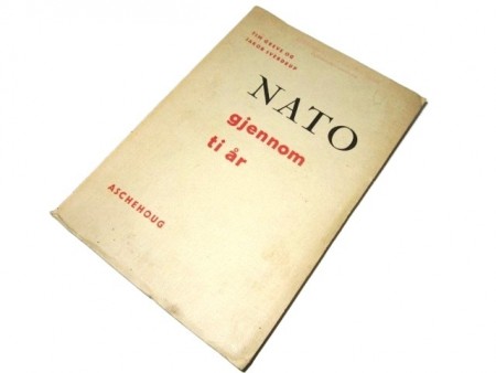 NATO gjennom ti år.