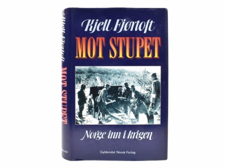 Kjell Fjørtoft:  Mot stupet.