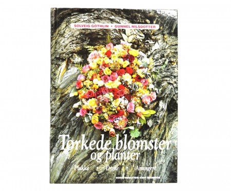 Tørkede blomster og planter.